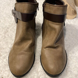 Womens Unbranded solid brown zippered ankle boots size 9